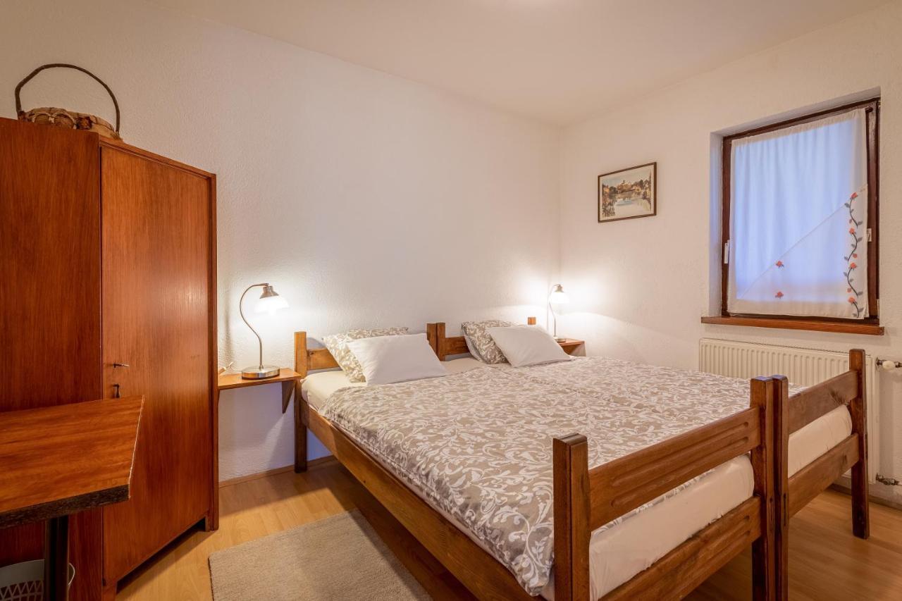 Farmstay Kotic Szluin Kültér fotó