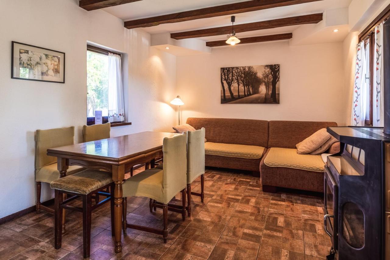 Farmstay Kotic Szluin Kültér fotó