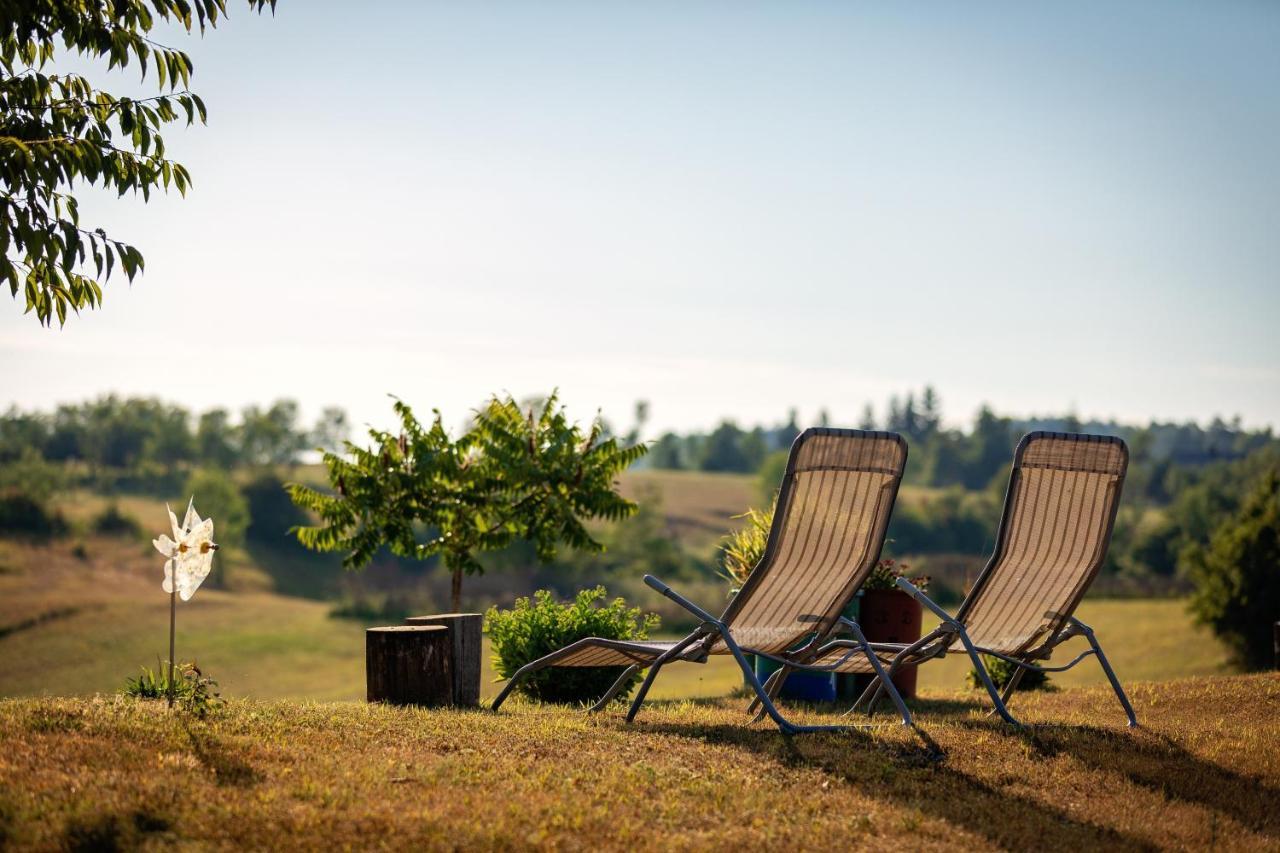 Farmstay Kotic Szluin Kültér fotó