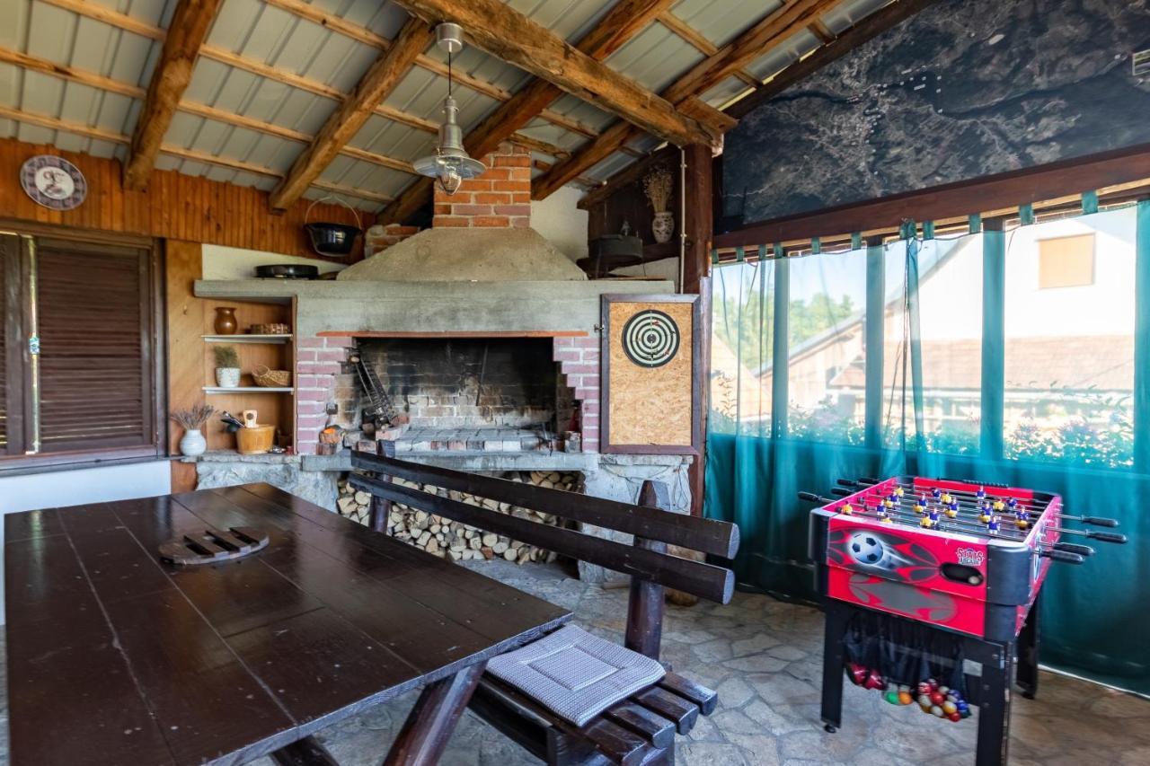 Farmstay Kotic Szluin Kültér fotó