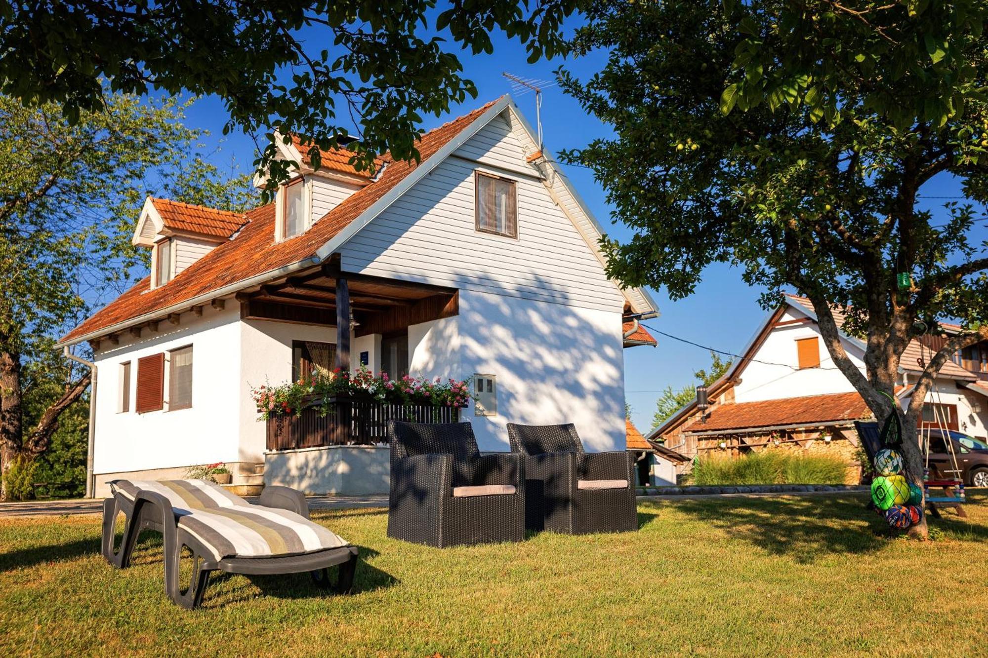 Farmstay Kotic Szluin Kültér fotó