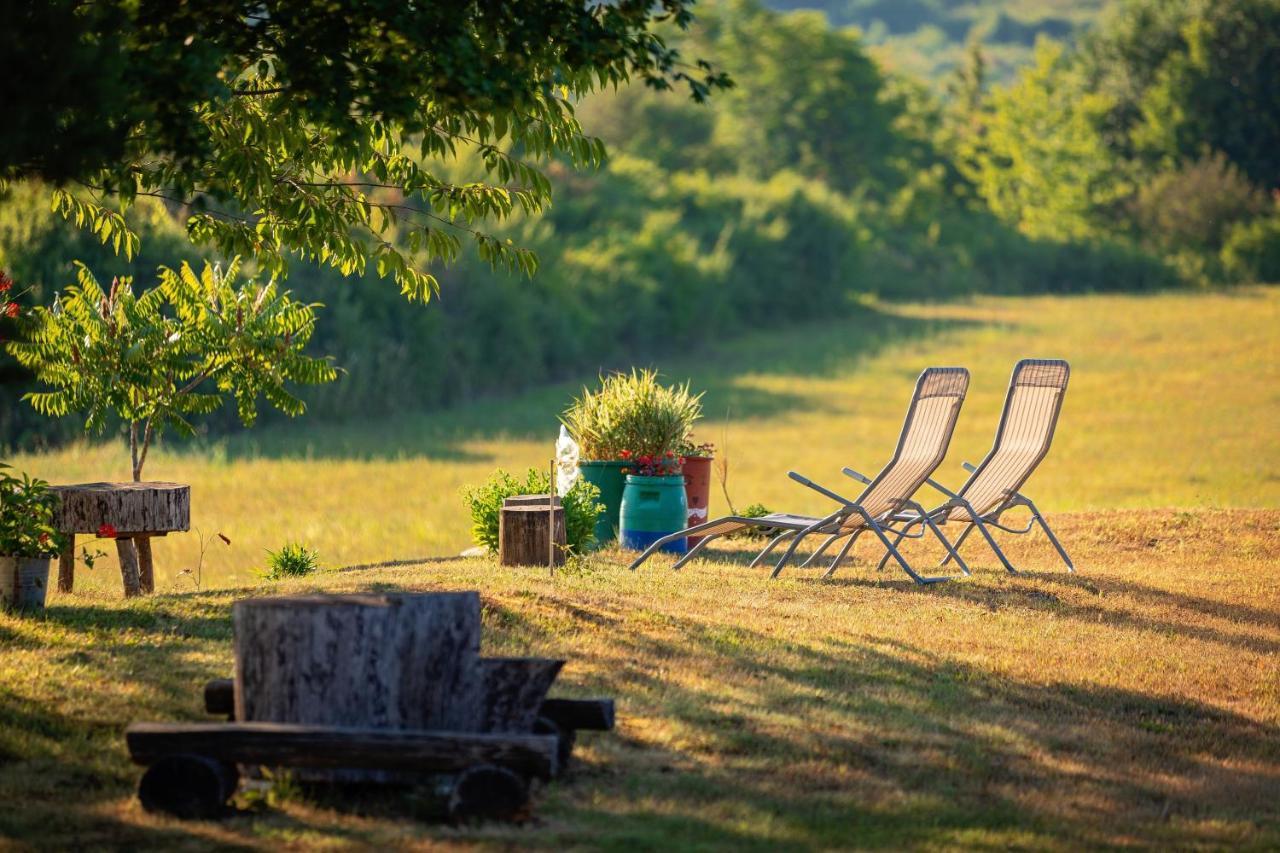 Farmstay Kotic Szluin Kültér fotó
