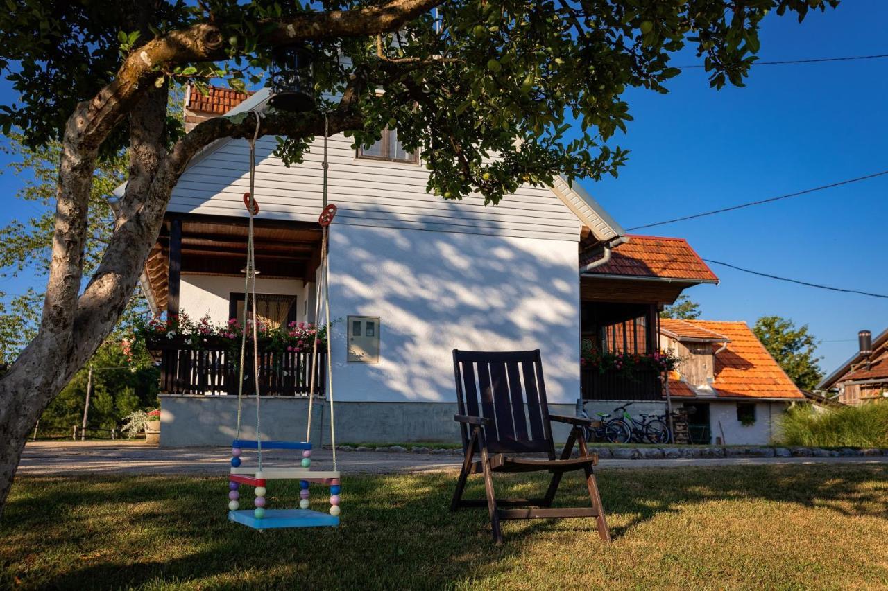 Farmstay Kotic Szluin Kültér fotó