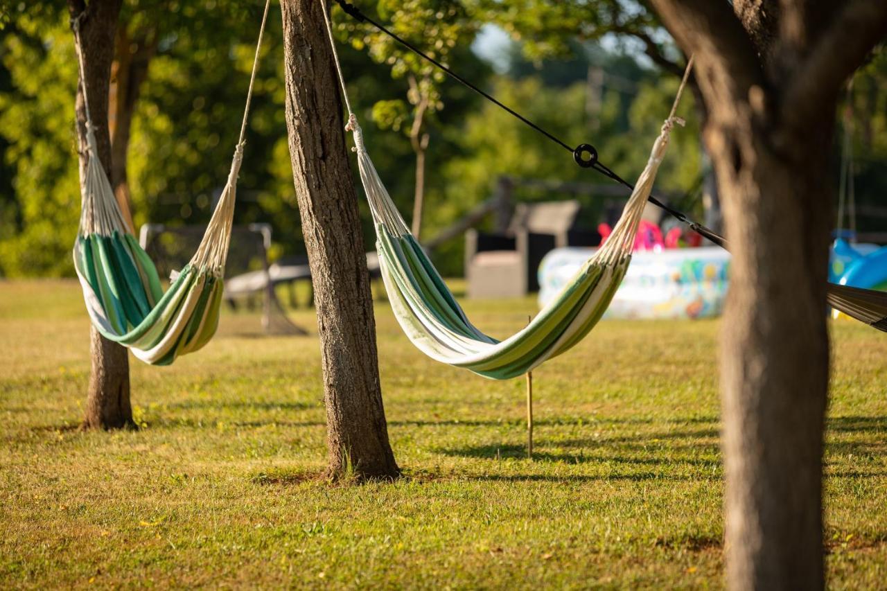Farmstay Kotic Szluin Kültér fotó