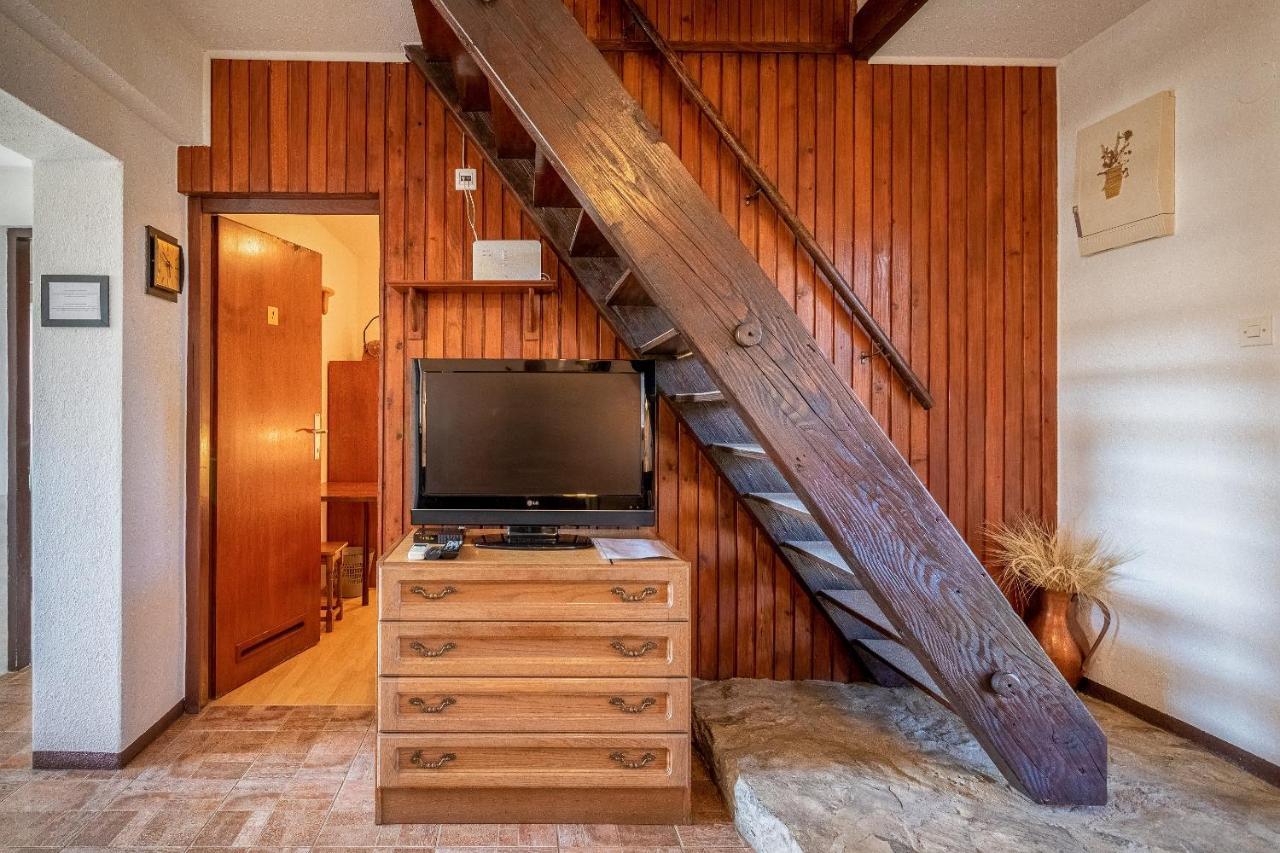 Farmstay Kotic Szluin Kültér fotó