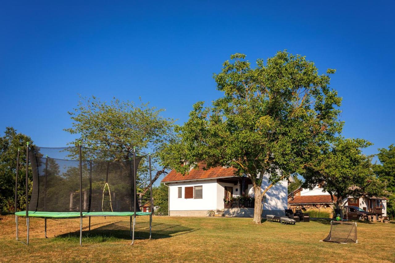 Farmstay Kotic Szluin Kültér fotó